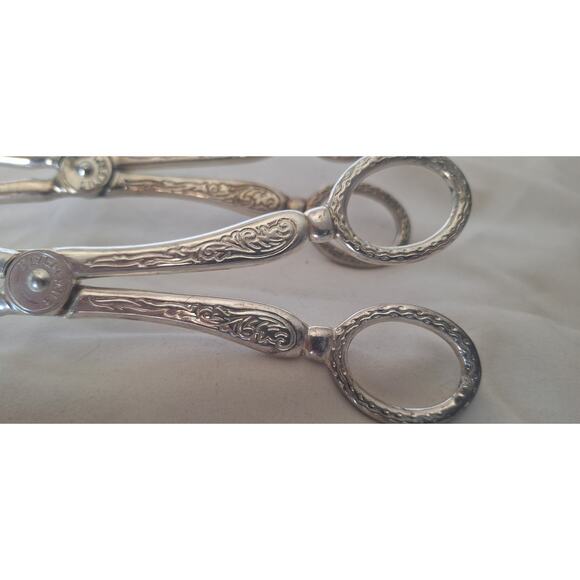 Vintage Silverplate Pastry Tongs 8.5" Ornate Floral Scroll Design - Picture 5 of 8